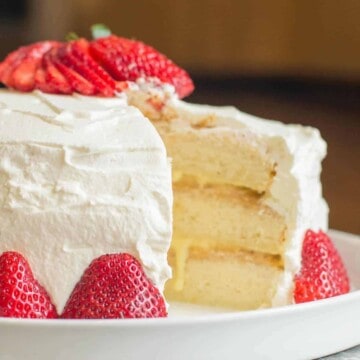 Strawberries And Cream Cake - Foodology Geek