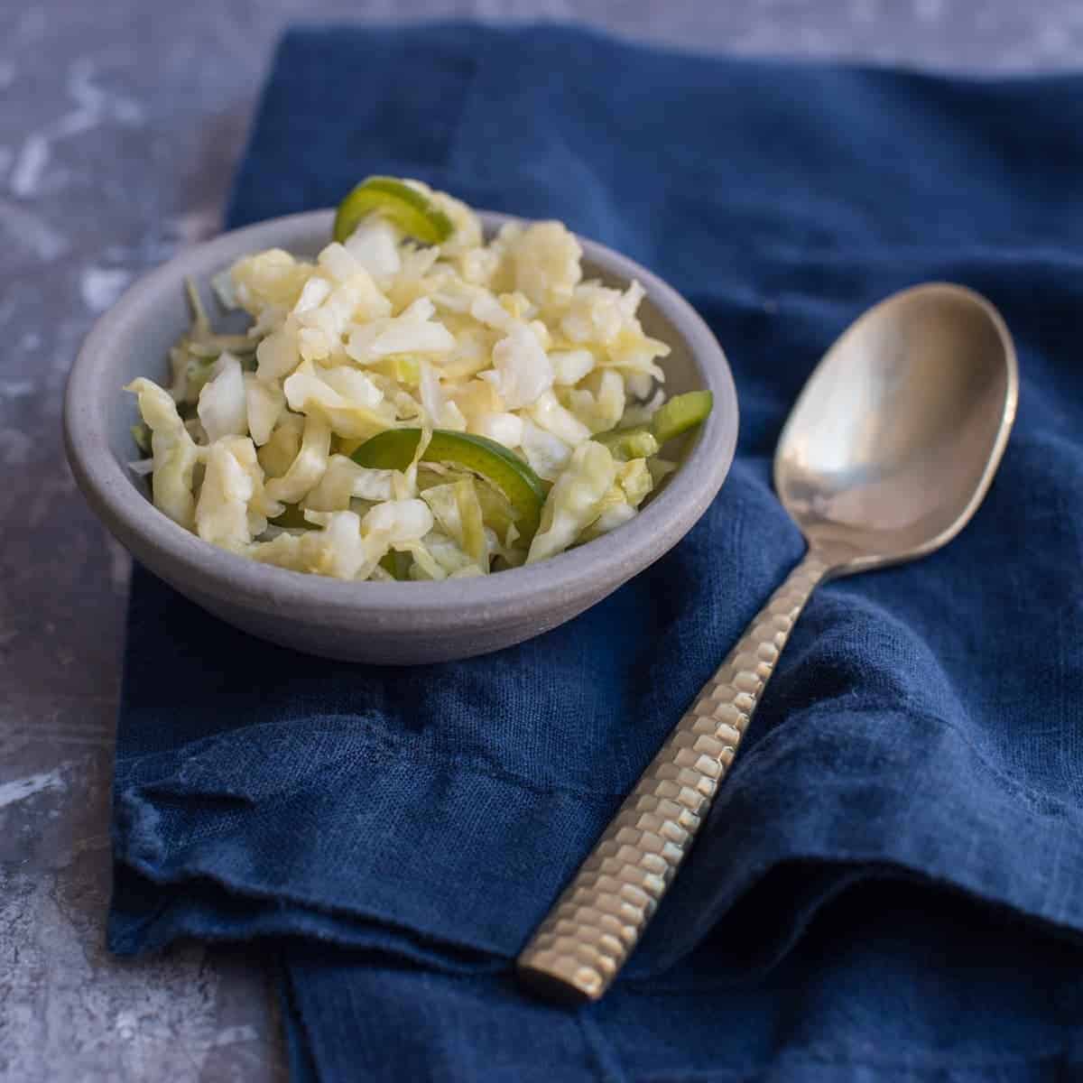 https://www.foodologygeek.com/wp-content/uploads/2018/07/spicy-jalapeno-sauerkraut-bowl.jpg