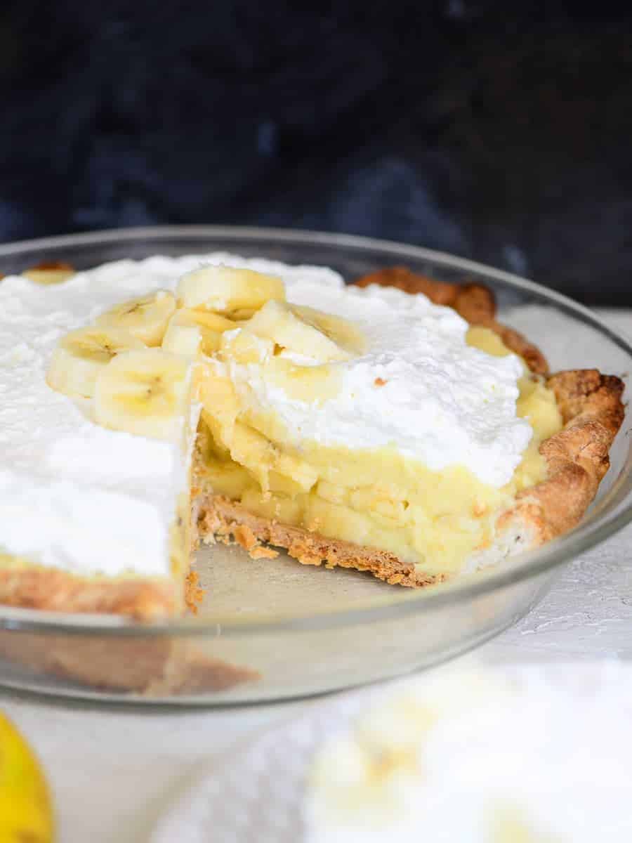 Banana Cream Pie Recipe - The BEST - Foodology Geek