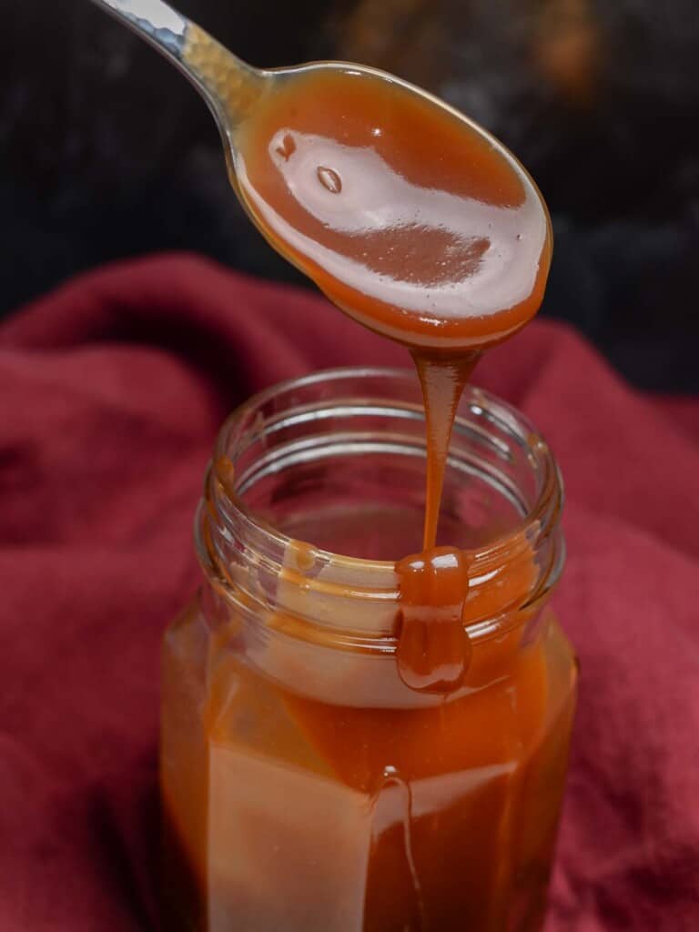 Caramel Sauce – How To Make Caramel | Foodology Geek