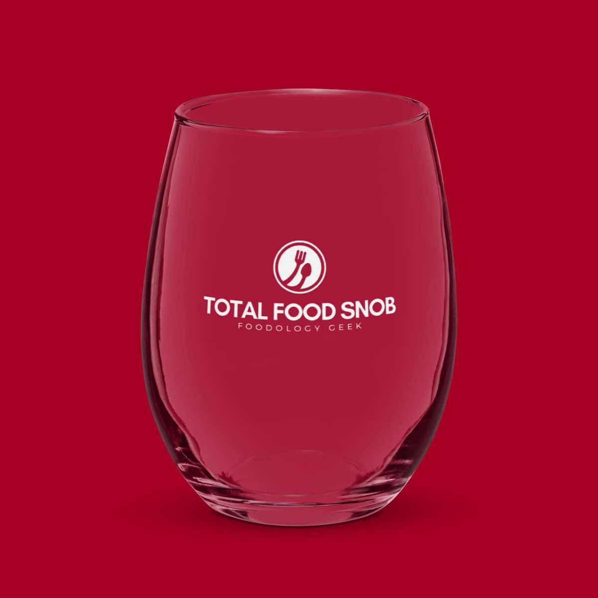 https://www.foodologygeek.com/wp-content/uploads/2023/11/stemless-wine-glass-15-oz-front-65653bf370cb1.jpg